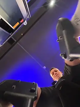 adam-rivera online show from April 2026 07:06:02 PM