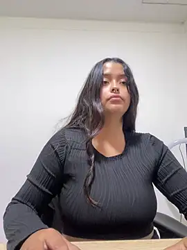Ariana Pierce online show from July 2026 01:40:01 PM