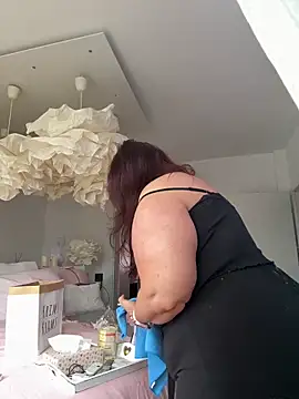 Engel mia online show from March 2026 10:32:01 AM