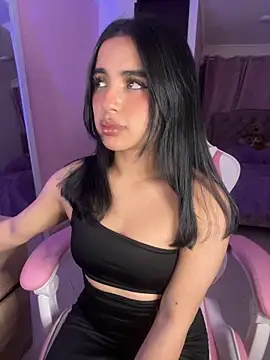 Emily-14 online show from May 2026 05:56:01 AM