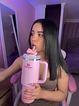 Emily-14 online show from May 2026 04:10:01 AM