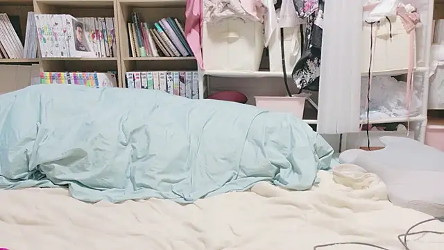 Snapshot of morikawa_sayaka chatting on June 2026 12:41:02 PM morikawa sayaka online show from June 2026 12:41:02 PM