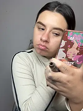 SaraBraun  online show from April 2026 05:37:01 PM