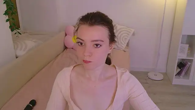 Snapshot of Lana__Cute_ chatting on July 2026 02:20:02 PM Lana Cute online show from July 2026 02:20:02 PM