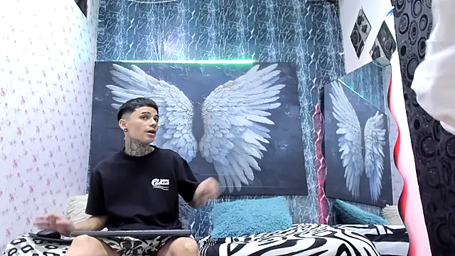 exotic hot couple online show from April 2026 09:12:01 PM