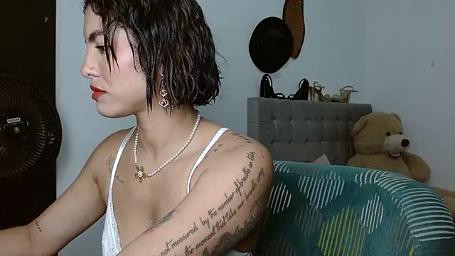 Snapshot of Sexy_Lia_ chatting on June 2026 01:50:01 AM Sexy Lia online show from June 2026 01:50:01 AM