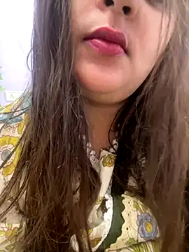 leylafleece online show from September 2025 01:11:02 PM