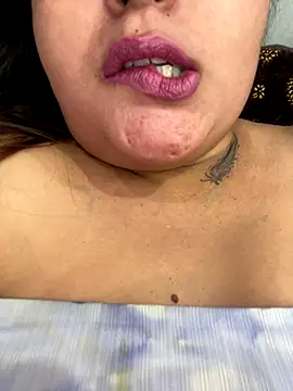 leylafleece online show from September 2025 12:39:02 PM