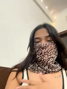 Kirti Mittal online show from November 2025 06:06:02 PM