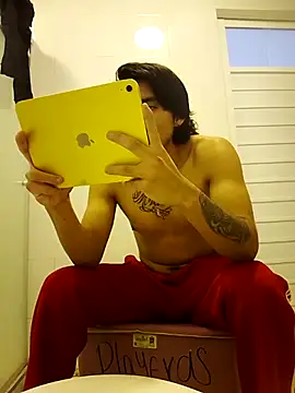 GIOOOO568 online show from April 2026 06:02:01 PM