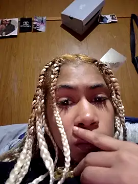 Snapshot of carmelbbyx22 chatting on May 2026 11:14:02 PM carmelbbyx22 online show from May 2026 11:14:02 PM