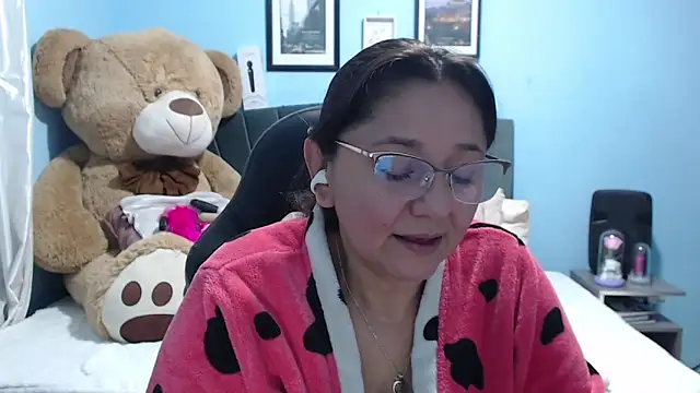 AngelRouss online show from April 2026 01:52:02 AM