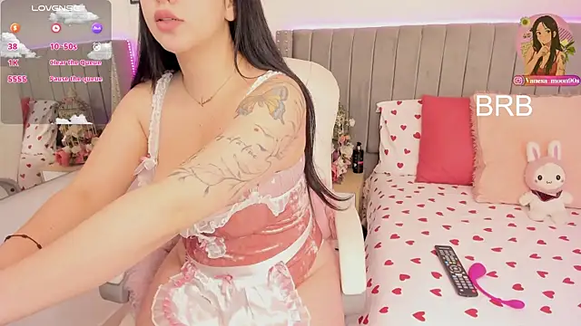 Snapshot of vanesa_moon__ chatting on July 2026 12:17:01 AM vanesa moon online show from July 2026 12:17:01 AM