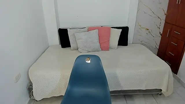 Snapshot of martina_roldam chatting on July 2026 03:44:01 AM martina roldam online show from July 2026 03:44:01 AM