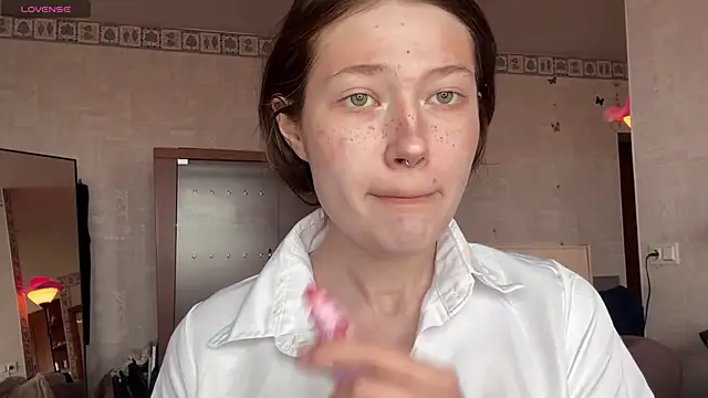 eva varnerr online show from April 2026 11:36:01 AM