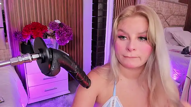 LolaAngellx online show from April 2026 08:42:02 PM