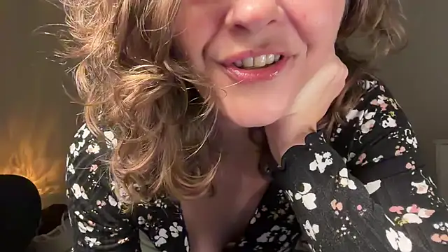 leahsparkles online show from April 2026 03:02:01 AM