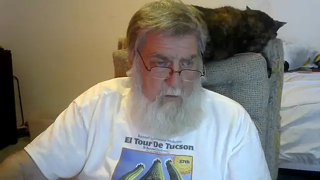 viejo oso online show from June 2026 10:13:02 PM