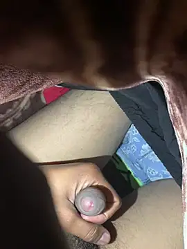 Snapshot of Guri91 chatting on December 2024 06:05:01 PM Guri91 online show from December 2024 06:05:01 PM