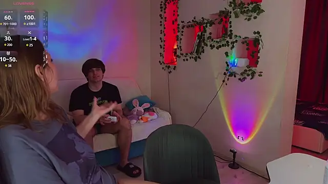 RobertAndLinela online show from April 2026 11:27:01 AM