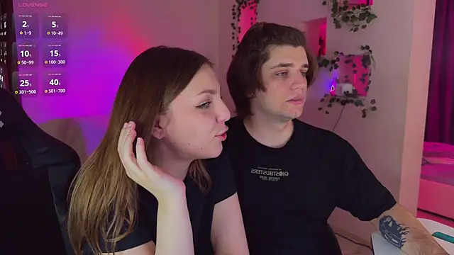 RobertAndLinela online show from June 2026 10:46:02 AM