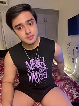 sunny49477 online show from April 2026 07:48:01 PM