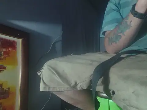 poesnuus999 online show from April 2026 10:21:02 PM