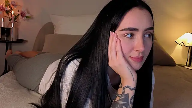 KimKhallifa online show from March 2026 04:46:01 PM