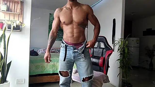 Adam Valenciia online show from April 2026 04:53:02 PM