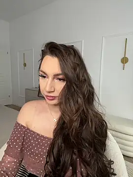 claraxjoyy online show from April 2026 05:05:01 AM