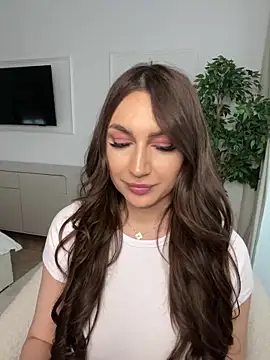 claraxjoyy online show from April 2026 04:09:02 PM