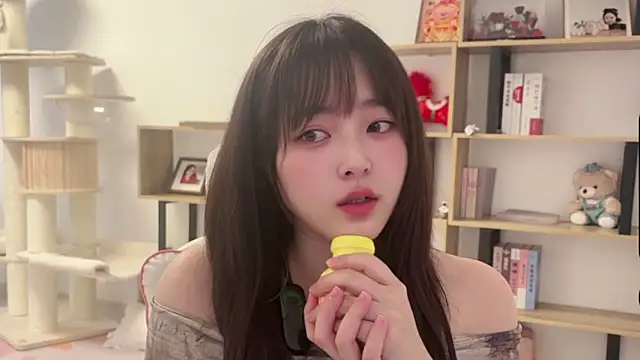 Chenjing0 online show from March 2026 12:54:02 PM