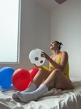 Snapshot of Samantha_bigboobs chatting on July 2026 04:44:02 PM Samantha bigboobs online show from July 2026 04:44:02 PM