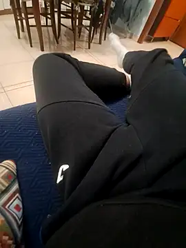 Snapshot of twooloverss chatting on December 2025 08:02:01 PM twooloverss online show from December 2025 08:02:01 PM