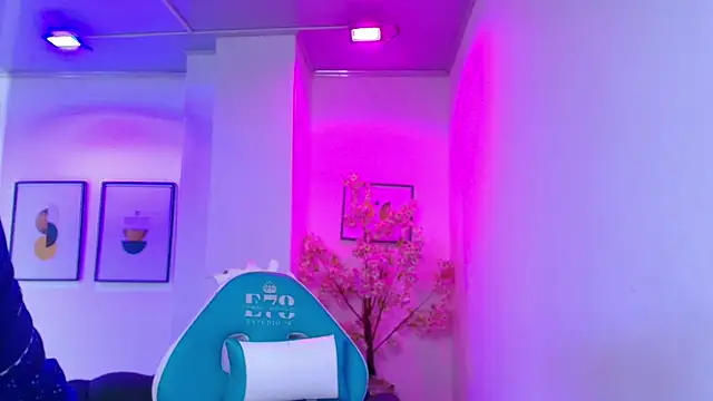 Arianna sweeet online show from March 2026 03:39:01 AM