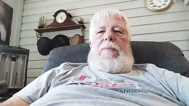 Snapshot of Futura_intx chatting on June 2026 10:08:01 PM Futura intx online show from June 2026 10:08:01 PM