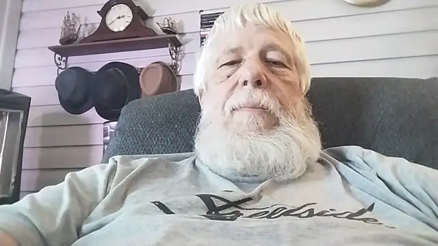 Snapshot of Futura_intx chatting on July 2026 07:38:02 PM Futura intx online show from July 2026 07:38:02 PM