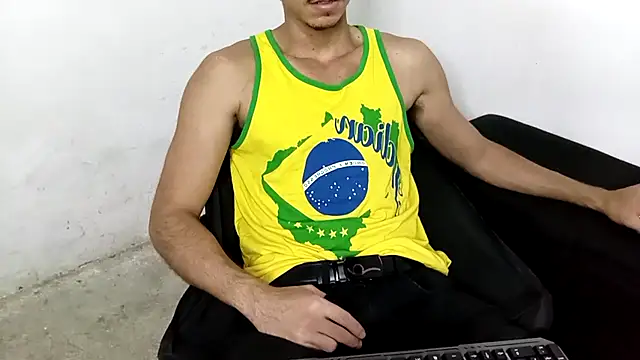MagrinhoSaradoo online show from July 2026 10:33:01 PM