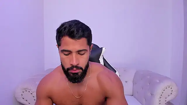 Santiago huntt online show from December 2025 12:57:02 PM