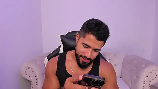 Santiago huntt online show from March 2026 08:48:01 PM