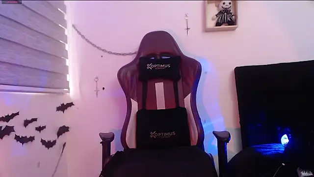 Snapshot of mistress__lilith chatting on February 2026 09:11:01 PM mistress lilith online show from February 2026 09:11:01 PM