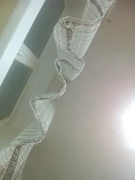 Lauren Amabel online show from April 2026 08:17:02 PM