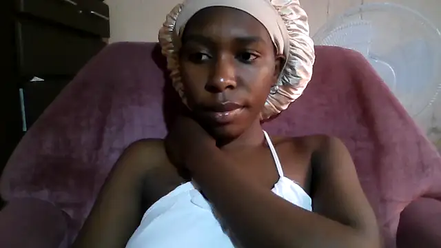 Snapshot of Hotdaily04 chatting on September 2025 05:50:01 AM Hotdaily04 online show from September 2025 05:50:01 AM