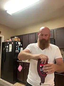 Snapshot of 32XRedBeard chatting on June 2026 10:46:02 PM 32XRedBeard online show from June 2026 10:46:02 PM
