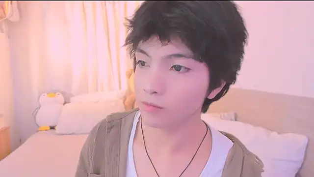 AllanYong18 online show from February 2026 01:06:01 PM