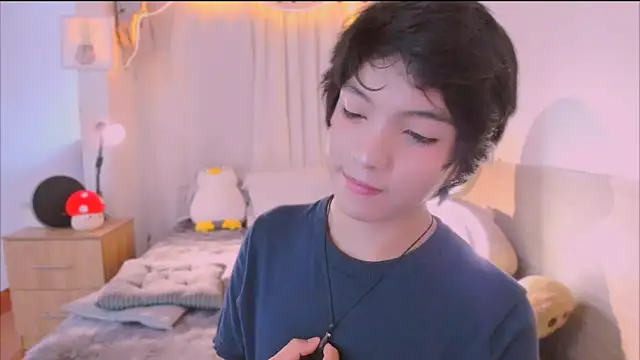 AllanYong18 online show from March 2026 02:39:02 PM