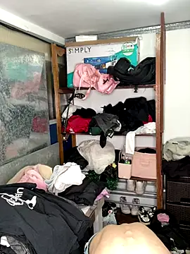 Snapshot of NubeZea chatting on October 2025 04:26:01 AM NubeZea online show from October 2025 04:26:01 AM