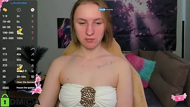 Snapshot of BeautyBlondy chatting on May 2026 12:21:02 PM BeautyBlondy online show from May 2026 12:21:02 PM