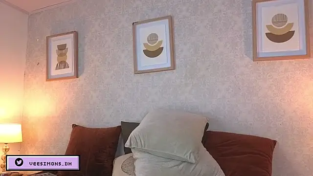 Veronica simons online show from April 2026 10:44:02 PM