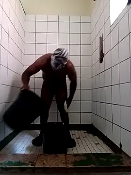 Snapshot of Dube501 chatting on December 2025 10:33:01 AM Dube501 online show from December 2025 10:33:01 AM